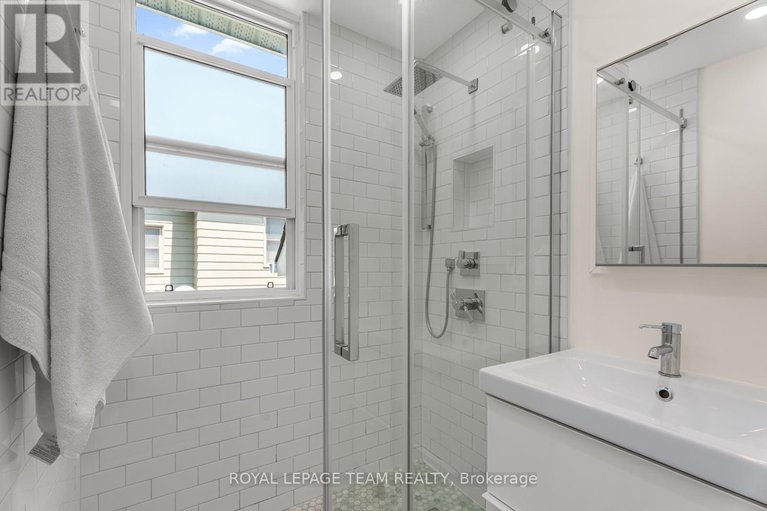 28463800/17-electric-street/lindenlea/ottawa/ontario/K1M1X5_17