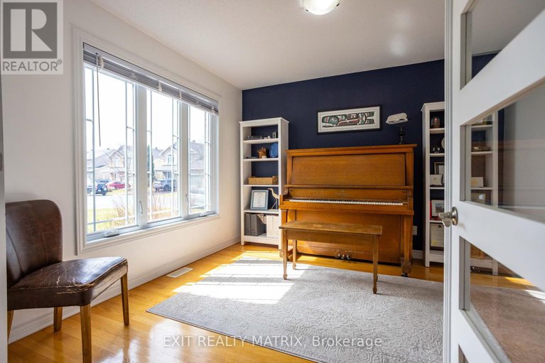 28492201/228-olde-towne-avenue/village-of-russell/russell/ontario/K4R0B3_6