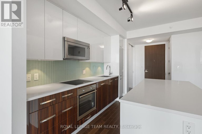 29639805/1506-111-champagne-avenue-s/west-centre-town/ottawa/ontario/K1S5V3_9