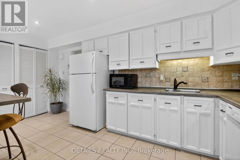 29471571/5-40-appleby-private/carleton-heights/ottawa/ontario/K2C3P4_8