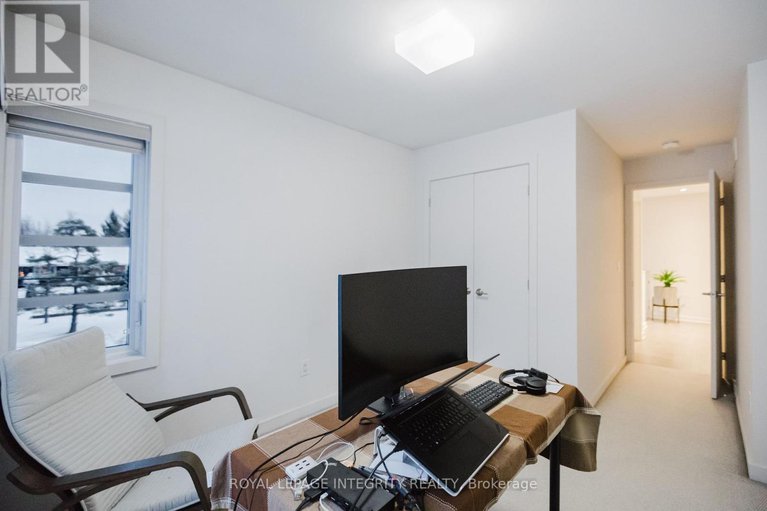 29214068/900-chipping-circle-s/riverside-southgloucester-glen/ottawa/ontario/K4M0E7_34