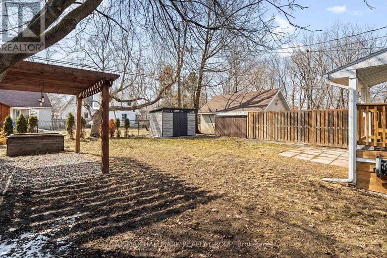 29614829/924-fisher-avenue/carlington/ottawa/ontario/K1Z6P4_44