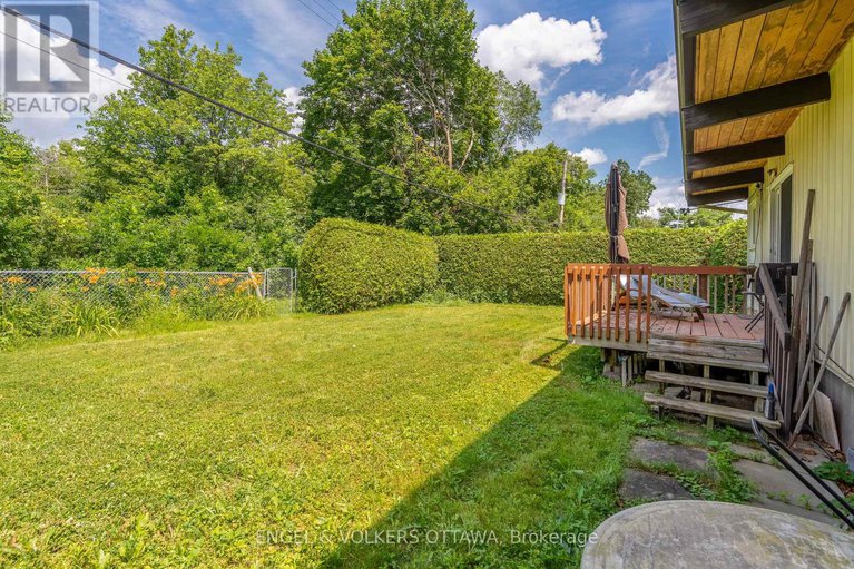28589619/941-cromwell-drive/riverside-park/ottawa/ontario/K1V6K3_23