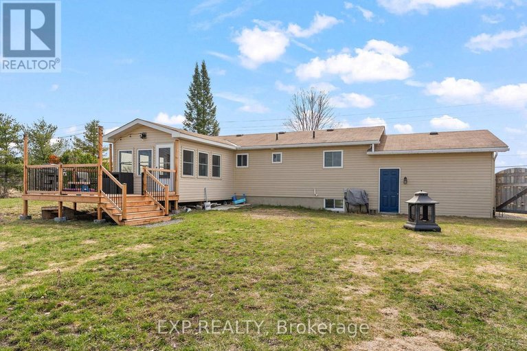 29648094/1629-white-lake-road/mcnabbraeside-twps/mcnabbraeside/ontario/K7S3G9_5