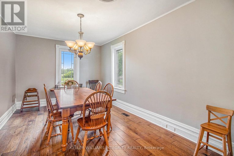 28492510/980-black-road/north-grenville-twp-kemptville-south/north-grenville/ontario/K0G1T0_16