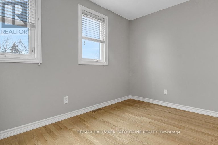 29593961/1288-turner-crescent/bilberry-creekqueenswood-heights/ottawa/ontario/K1E2Y4_29