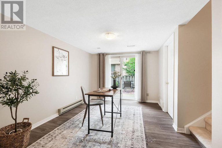 28596547/1473-bryson-lane/sawmill-creektimbermill/ottawa/ontario/K1T2T7_32