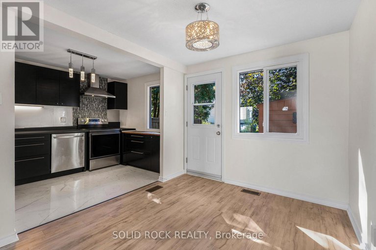 28982760/1394-lassiter-terrace/beaconwood/ottawa/ontario/K1J8N3_10