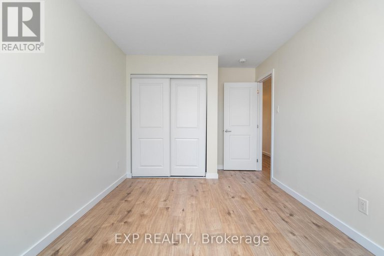 29439807/503-cote-street/overbrookcastle-heights/ottawa/ontario/K1K0Z8_24