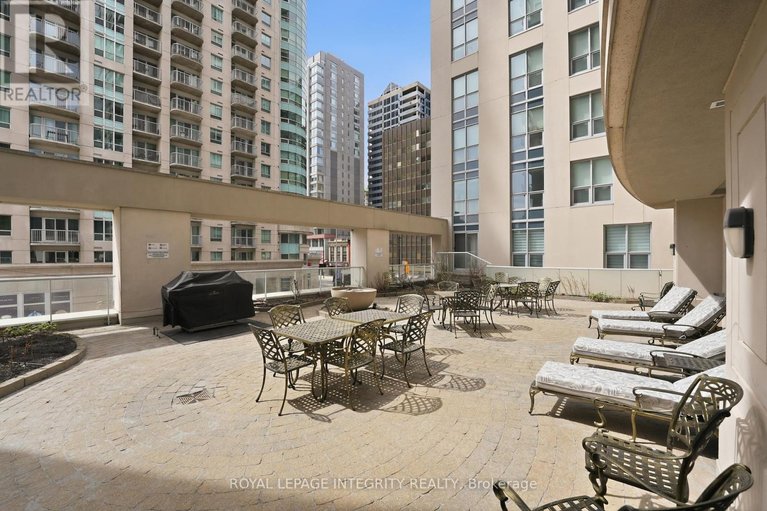 29657435/2403-242-rideau-street/sandy-hill/ottawa/ontario/K1N0B7_19