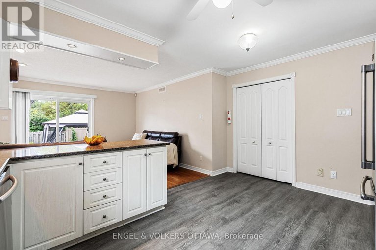 28814846/27-mayford-avenue/barrhaven-east/ottawa/ontario/K2G6A5_16
