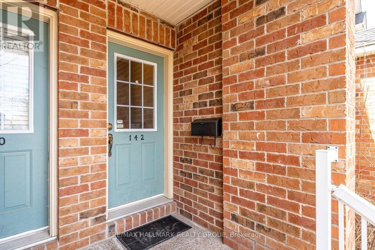 29659559/142-gatestone-private/beacon-hill-south/ottawa/ontario/K1J1K5_4