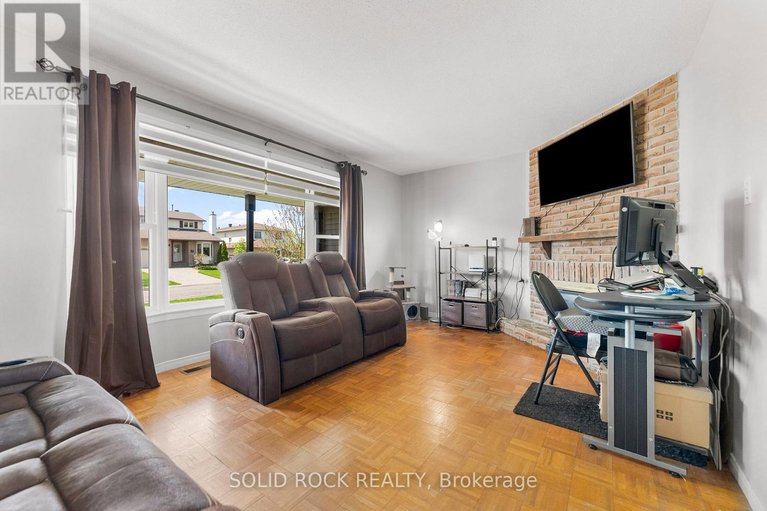 28313092/316-singleton-way/chatelaine-village/ottawa/ontario/K1E2B3_7