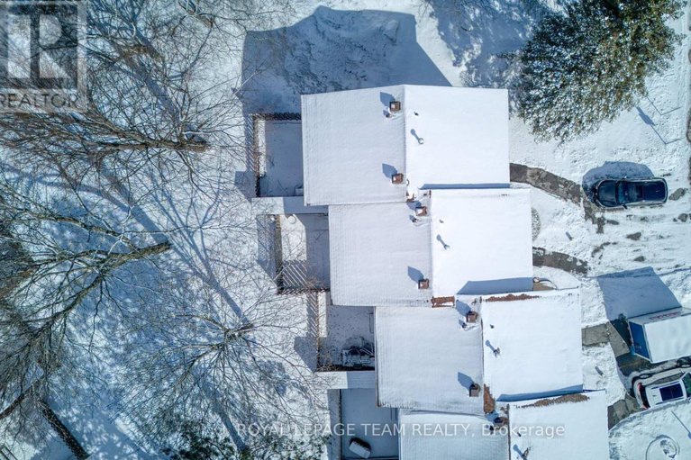 29497051/171-mcclintock-way/katimavik/ottawa/ontario/K2L2A5_30