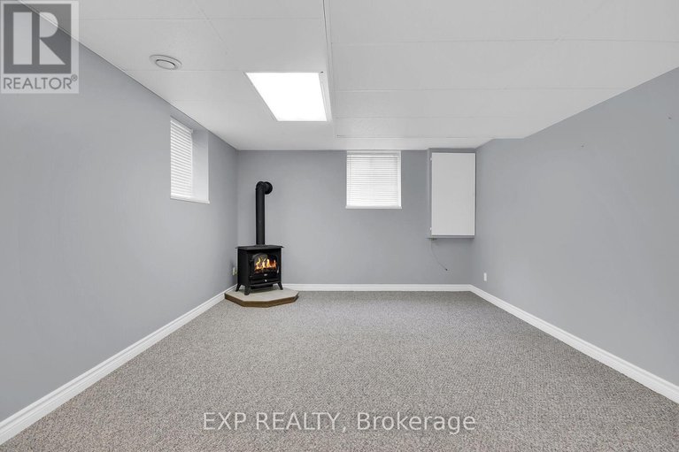 28795569/40-evelyn-street/almonte/mississippi-mills/ontario/K0A1A0_33