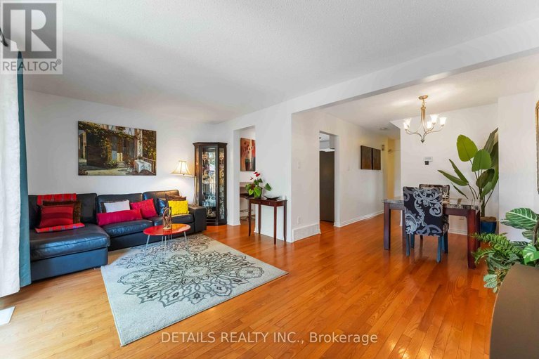 28770609/70-43-stokes-crescent/glencairnhazeldean/ottawa/ontario/K2L2Z5_8