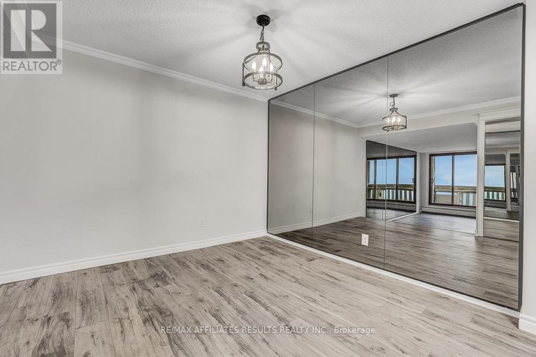 29621627/1609-415-greenview-avenue/britannia/ottawa/ontario/K2B8G5_11