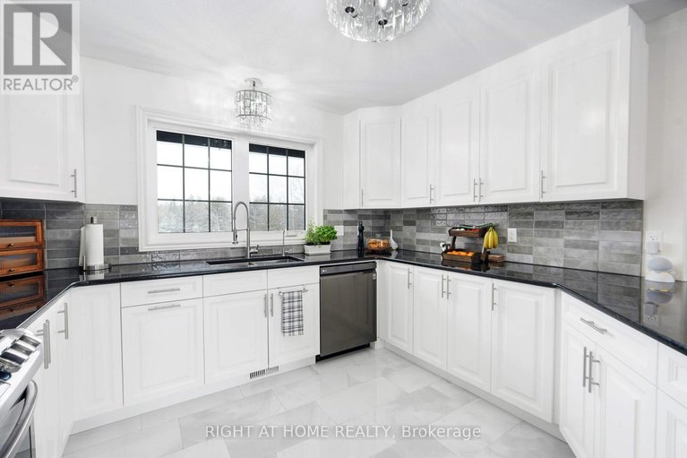 29505106/8833-copeland-road/btwn-franktown-rd-fallowfield-rd/ottawa/ontario/K0A1B0_10