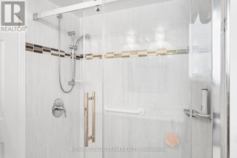 28475443/25-trump-avenue/central-park/ottawa/ontario/K2C4A7_27