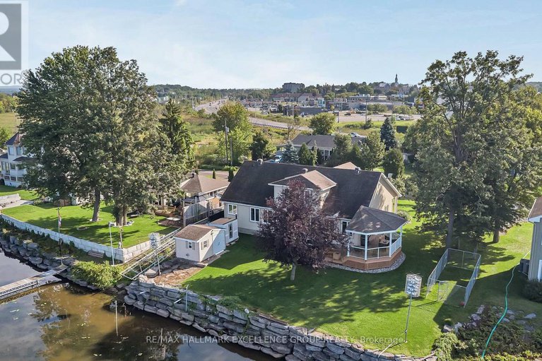 29056281/300-voisine-road/town-of-rockland/clarence-rockland/ontario/K4K1A1_8