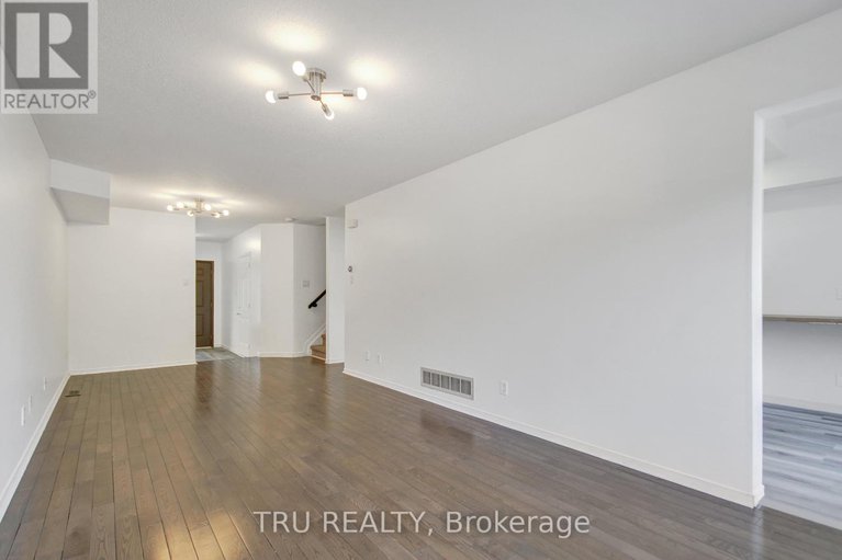 28416739/133-kinross-private/morgans-grantsouth-march/ottawa/ontario/K2K3P9_14