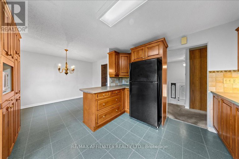 28917185/1610-schouten-drive/bilberry-creekqueenswood-heights/ottawa/ontario/K1E2J4_13