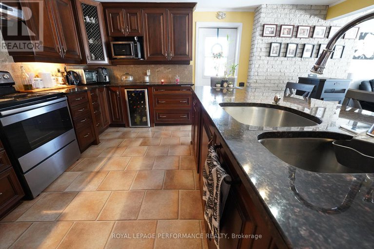 27942538/14911-county-rd-43-road/finch/north-stormont/ontario/K0C1K0_9