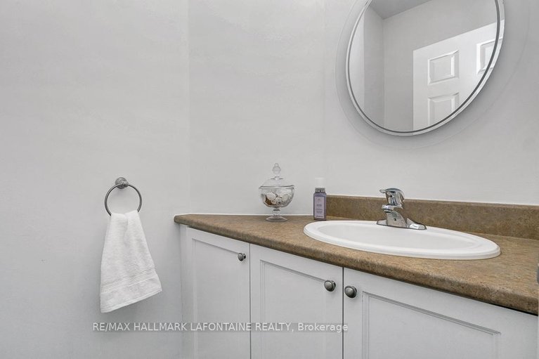 29570539/315-rustic-hills-crescent/springridgeeast-village/ottawa/ontario/K4A5A8_28