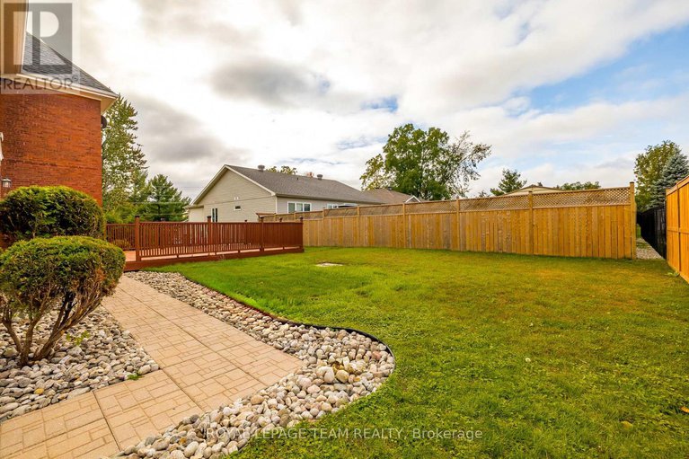 28894849/294-dumbrille-street/kemptville/north-grenville/ontario/K0G1J0_47