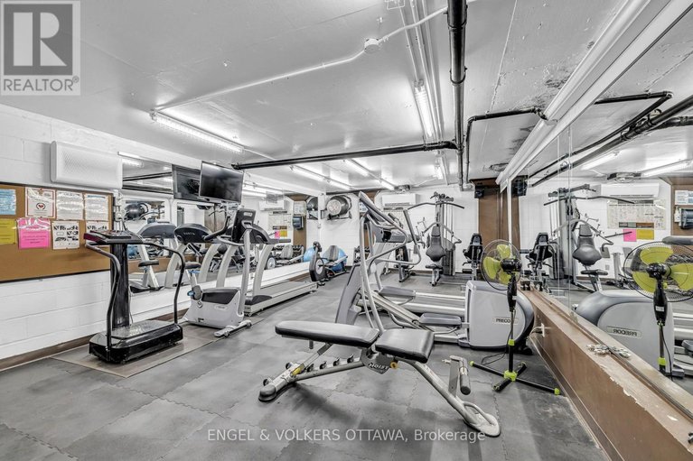 29461286/303-158a-mcarthur-avenue/vanier/ottawa/ontario/K1L7E7_21