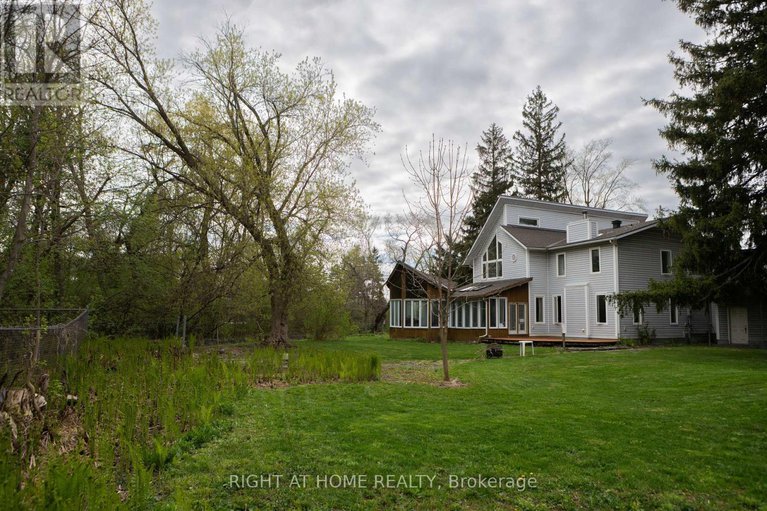 28315560/3208-richmond-road/bruce-farmgraham-parkqualicumbellands/ottawa/ontario/K2H5B6_10