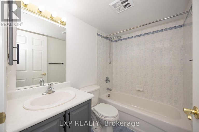 29607394/803-429-somerset-street-w/ottawa-centre/ottawa/ontario/K2P2P5_18