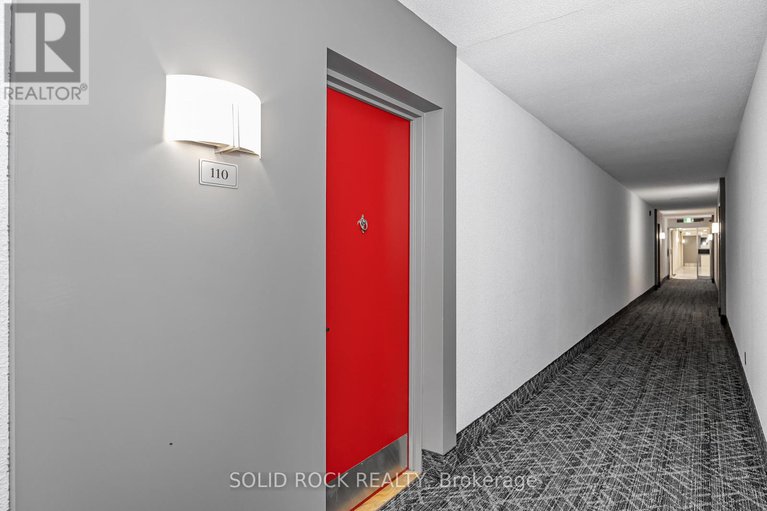 28616169/1465-baseline-road/copeland-park/ottawa/ontario/K2C3L9_7