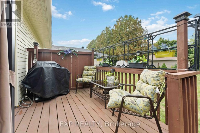 29620058/16-evelyn-street/stittsville-south/ottawa/ontario/K2S1M9_24