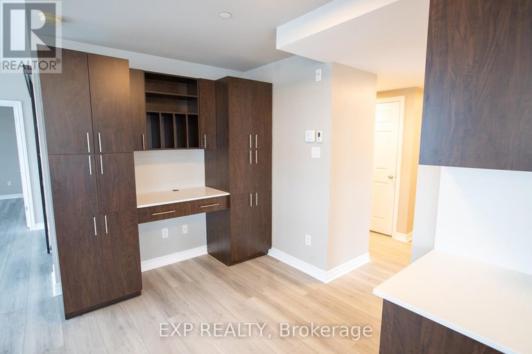 29264744/305-301-bayrose-drive/strandherd/ottawa/ontario/K2J5W3_5