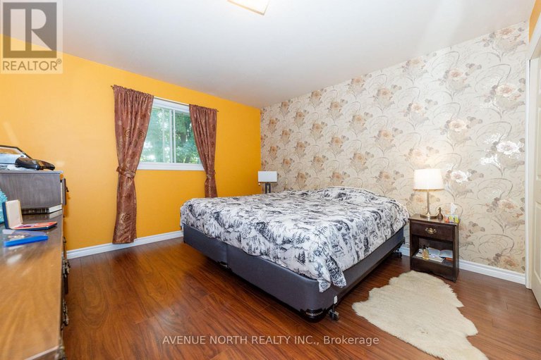 29268670/832-notre-dame-street/embrun/russell/ontario/K0A1W1_13