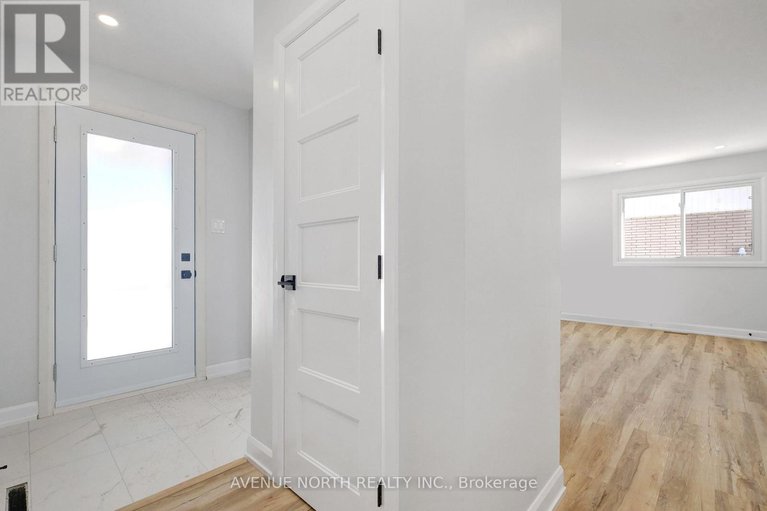 29032421/882-balsam-drive/chatelaine-village/ottawa/ontario/K1E1B5_7