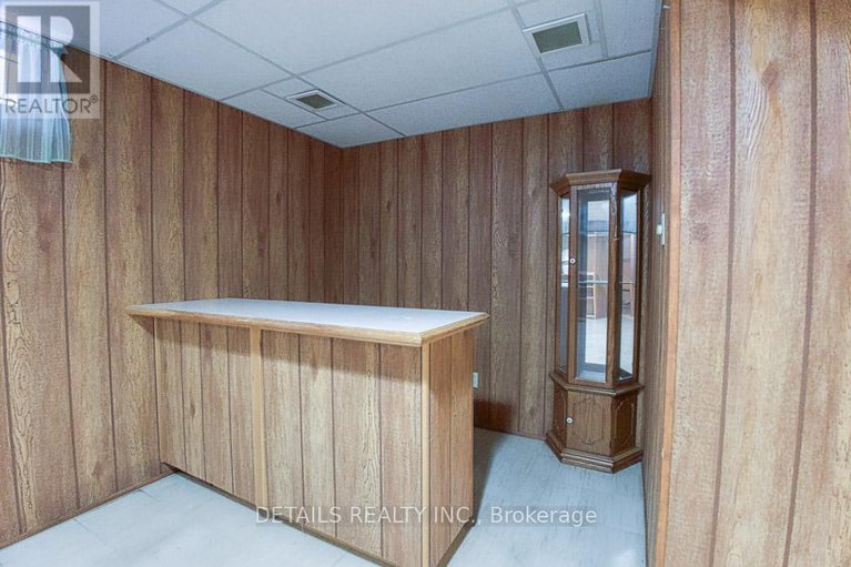 27963218/419-viewmount-drive/borden-farmstewart-farmcarleton-heightsparkwood-hills/ottawa/ontario/K2E7P1_25