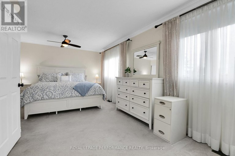 29673888/401-phoenix-crescent/bilberry-creekqueenswood-heights/ottawa/ontario/K1E1V6_20