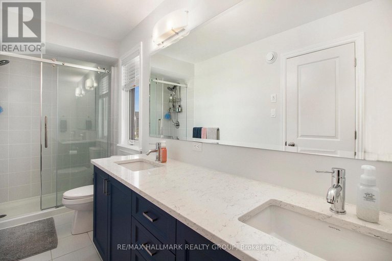 28862057/754-cairn-crescent/mer-bleuebradley-estatesanderson-park/ottawa/ontario/K1W0P4_35