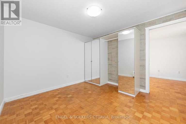 28759787/8-1356-meadowlands-drive-e/borden-farmstewart-farmcarleton-heightsparkwood-hills/ottawa/ontario/K2E6K6_14