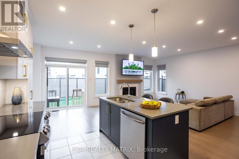 29159209/6487-renaud-road/mer-bleuebradley-estatesanderson-park/ottawa/ontario/K1W0R8_8