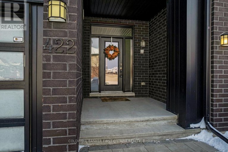 29465691/422-markdale-terrace/riverside-southgloucester-glen/ottawa/ontario/K4M0E2_5