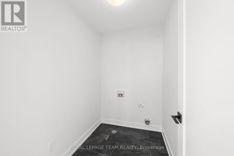 29368968/1064-moore-street/brockville/brockville/ontario/K6V0H2_39