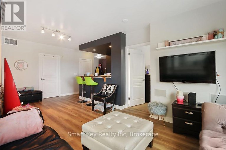 29642091/911-200-besserer-street/sandy-hill/ottawa/ontario/K1N0A7_17