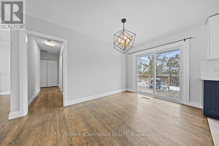 29447126/21-turtleback-way-drive/stittsville-south/ottawa/ontario/K2S1P8_17