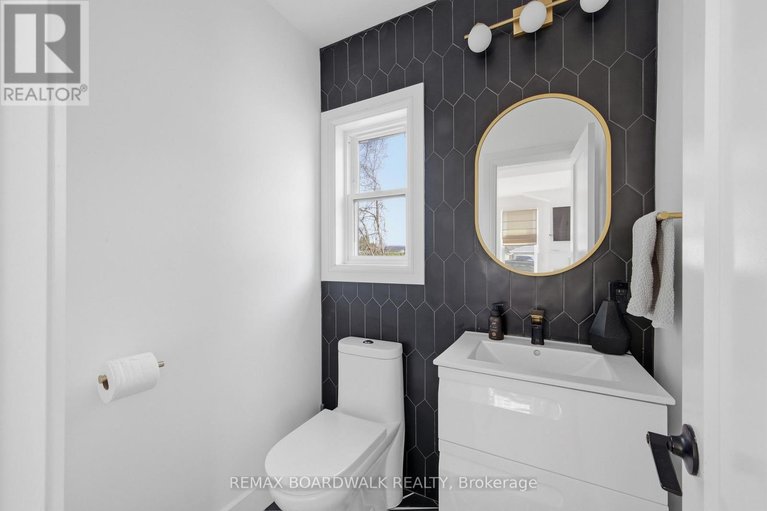 29643946/62-craig-street/village-of-russell/russell/ontario/K4R1A2_25