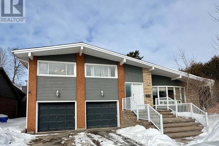 29394022/2353-georgina-drive/whitehaven/ottawa/ontario/K2B7M6_29