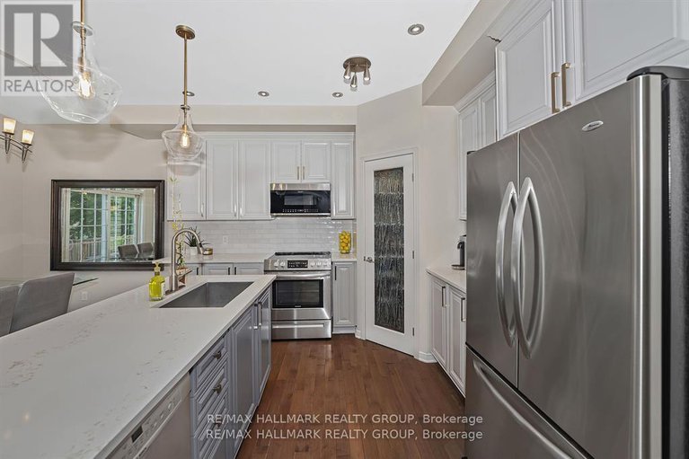 28798705/137-stedman-street/blossom-parkkemp-parkfindlay-creek/ottawa/ontario/K1T0B4_16