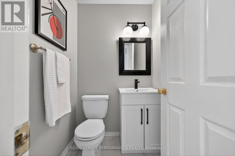 29662790/3835-crowsnest-avenue/quinterra/ottawa/ontario/K1V1K4_5